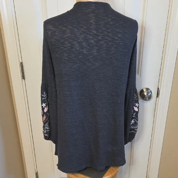 Embroidered Balloon Sleeve Open-front Gray Cardigan Sweater - Picture 2 of 6